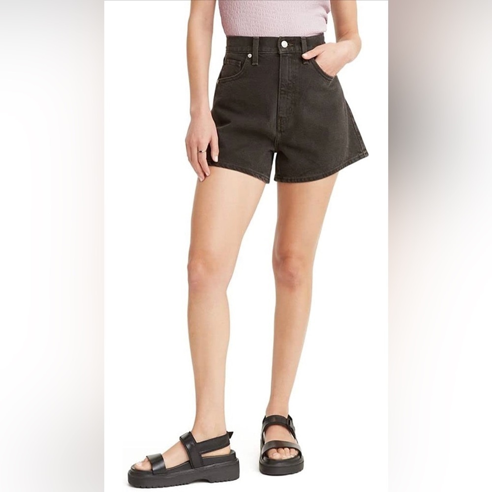 Levi's Women's High Waisted Mom Shorts size 24